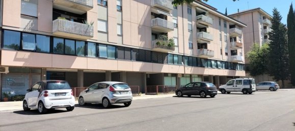 230m² Office in Perugia, Italy No. 306907 2