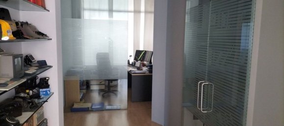 230m² Office in Perugia, Italy No. 306907 4