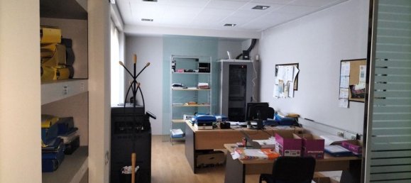 230m² Office in Perugia, Italy No. 306907 9