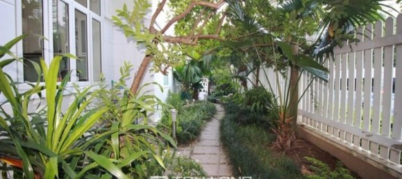 4 bedrooms Villa in Tay Ho, Vietnam No. 819 13