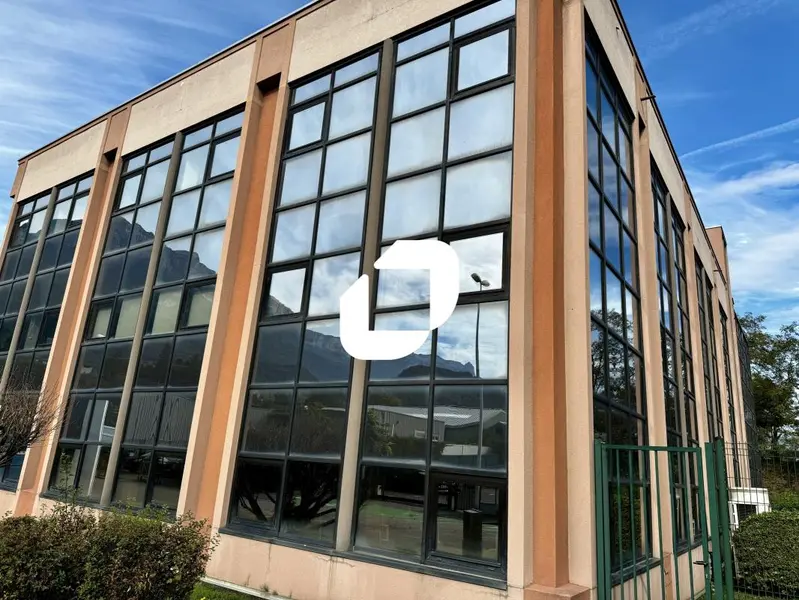 Bureau à Seyssins, France 136m² No. 302416