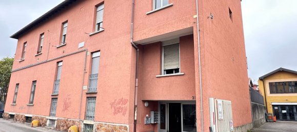 Дуплекс с 2 комнатами в Варесе, Италия № 123591 11