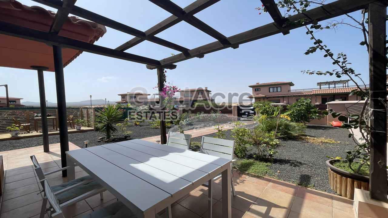 Дуплекс с 2 спальнями в Ла Олива, Испания № 227982