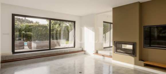 5 bedrooms House in Cascais, Portugal No. 219551 3