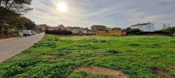 1603m² Land in Garriguella, Spain No. 73575 2