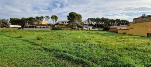 1603m² Land in Garriguella, Spain No. 73575 5