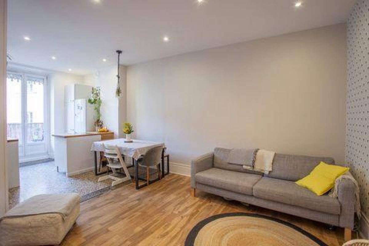 2 bedrooms Condo in Grenoble, France No. 35614