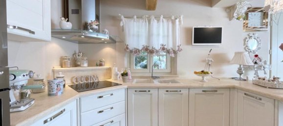 4 rooms House in Camaiore, Italy No. 123138 25