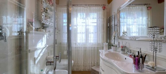 4 rooms House in Camaiore, Italy No. 123138 6