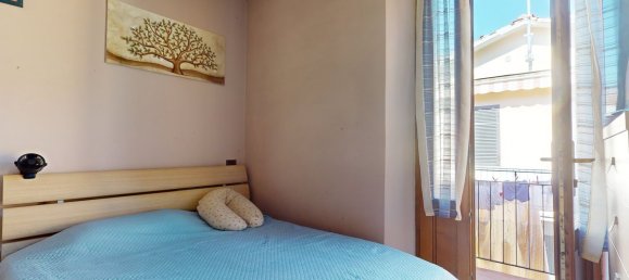 Casa de 2 dormitorios en Barga, Italy No. 237833 16