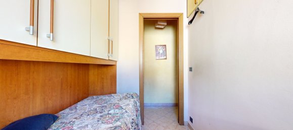 Casa de 2 dormitorios en Barga, Italy No. 237833 12