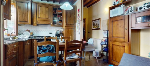 Casa de 2 dormitorios en Barga, Italy No. 237833 3