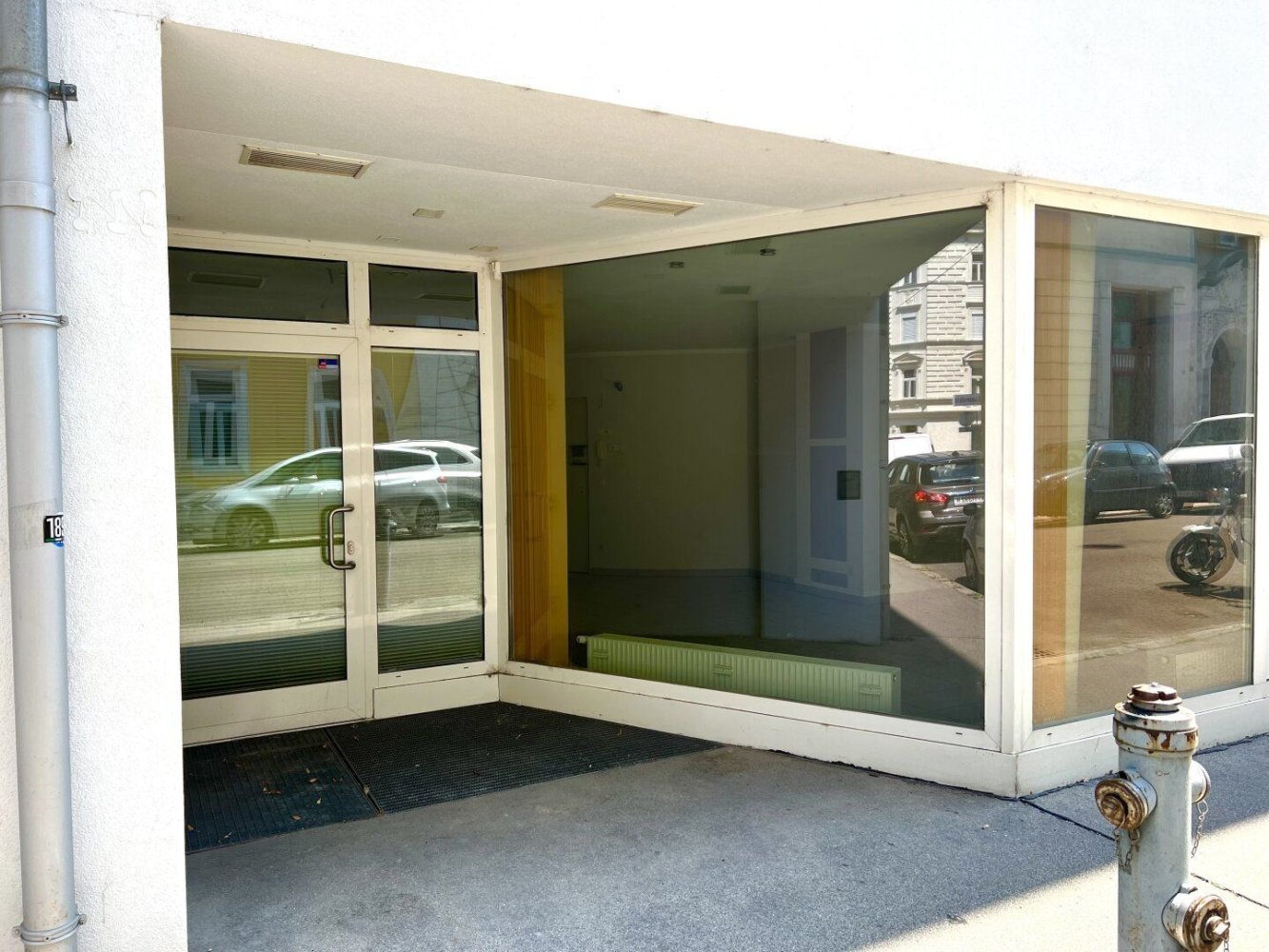 1غرفة عقار تجاري في Wahring, Austria رقم 46074