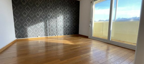 Квартира с 3 спальнями в Арли, Франция № 226206 4