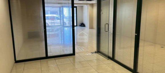 Gewerbliche Immobilie in Sant Lluis, Spain 185m², Nr. 10628 6