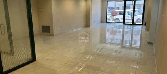 Gewerbliche Immobilie in Sant Lluis, Spain 185m², Nr. 10628 3