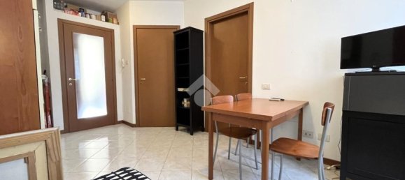 2 Schlafzimmer Wohnung in Milan, Italy, Nr. 364931 7