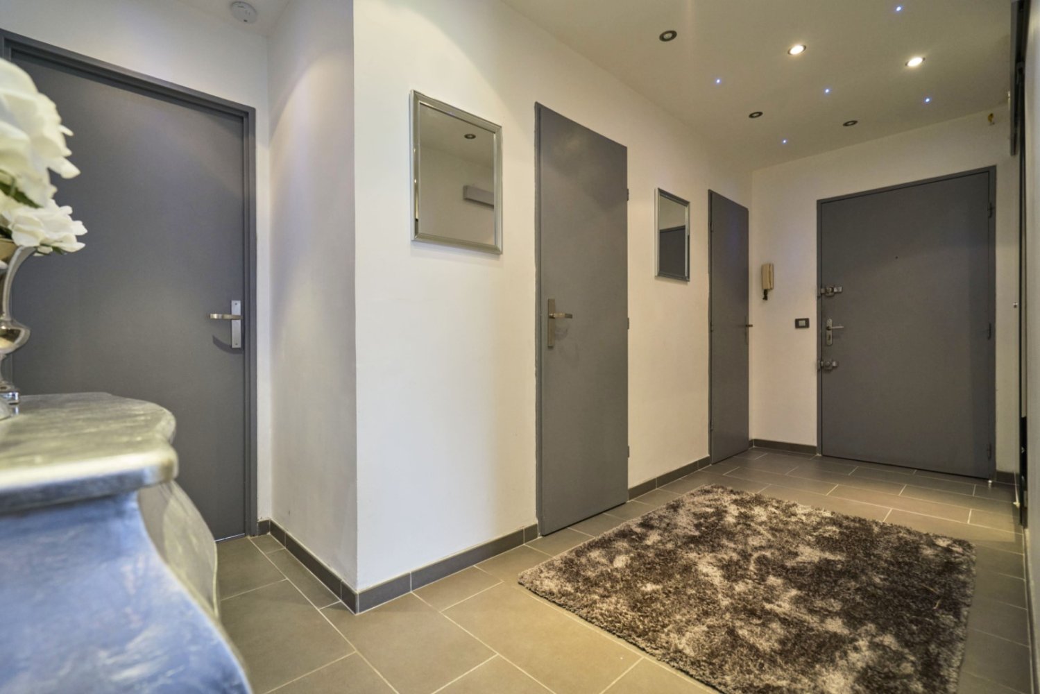 Apartamento de 2 dormitorios en Lille, France No. 100429