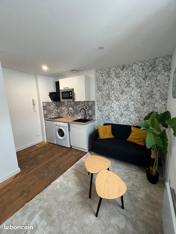 3 rooms Building in Toulouse, France No. 337213