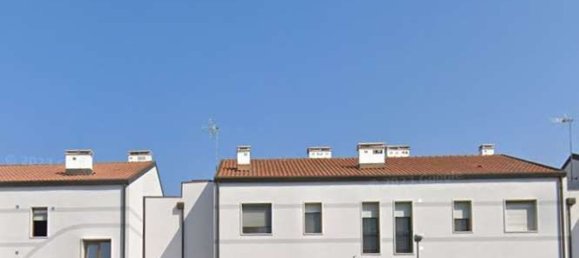 6 rooms Apartment in Padua, Italy No. 221074 3