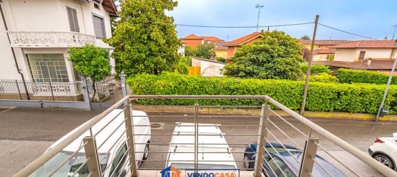 Квартира с 4 спальнями в Бра, Италия № 333897 28