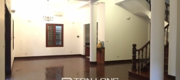 5 bedrooms Villa in Tay Ho, Vietnam No. 2114 3