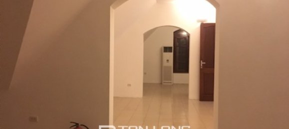 5 bedrooms Villa in Tay Ho, Vietnam No. 2114 9