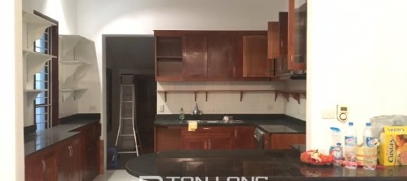 5 bedrooms Villa in Tay Ho, Vietnam No. 2114 5