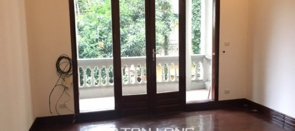 5 bedrooms Villa in Tay Ho, Vietnam No. 2114 7