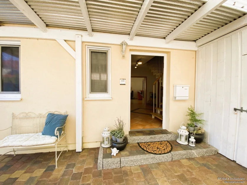 4 bedrooms House in Erlangen-Hochstadt, Germany No. 148242