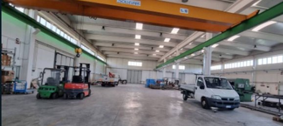 Lagerhaus in Osimo, Italy 2043m², Nr. 371273 3