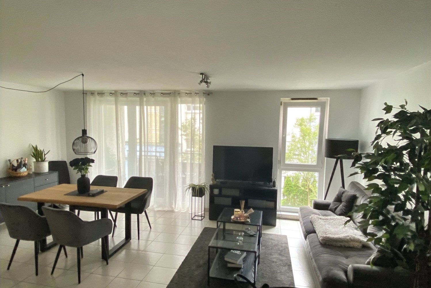 Квартира с 2 комнатами в Эслинген, Германия № 314133