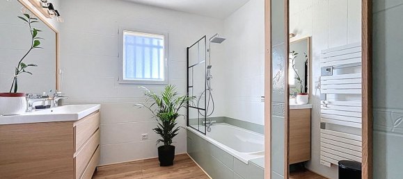 Casa de 3 dormitorios en Correze, France No. 99005 8