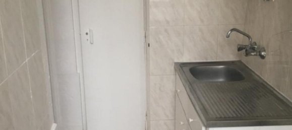 Studio in Lisbon, Portugal No. 6588 4