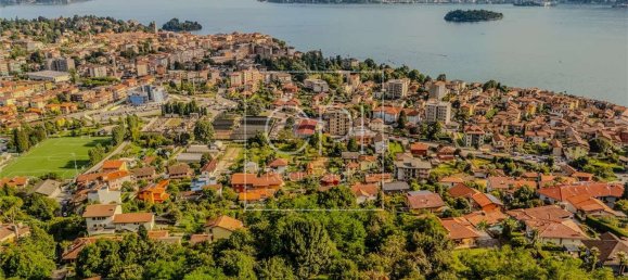 Вилла с 11 спальнями в Вербания, Италия № 325228 31