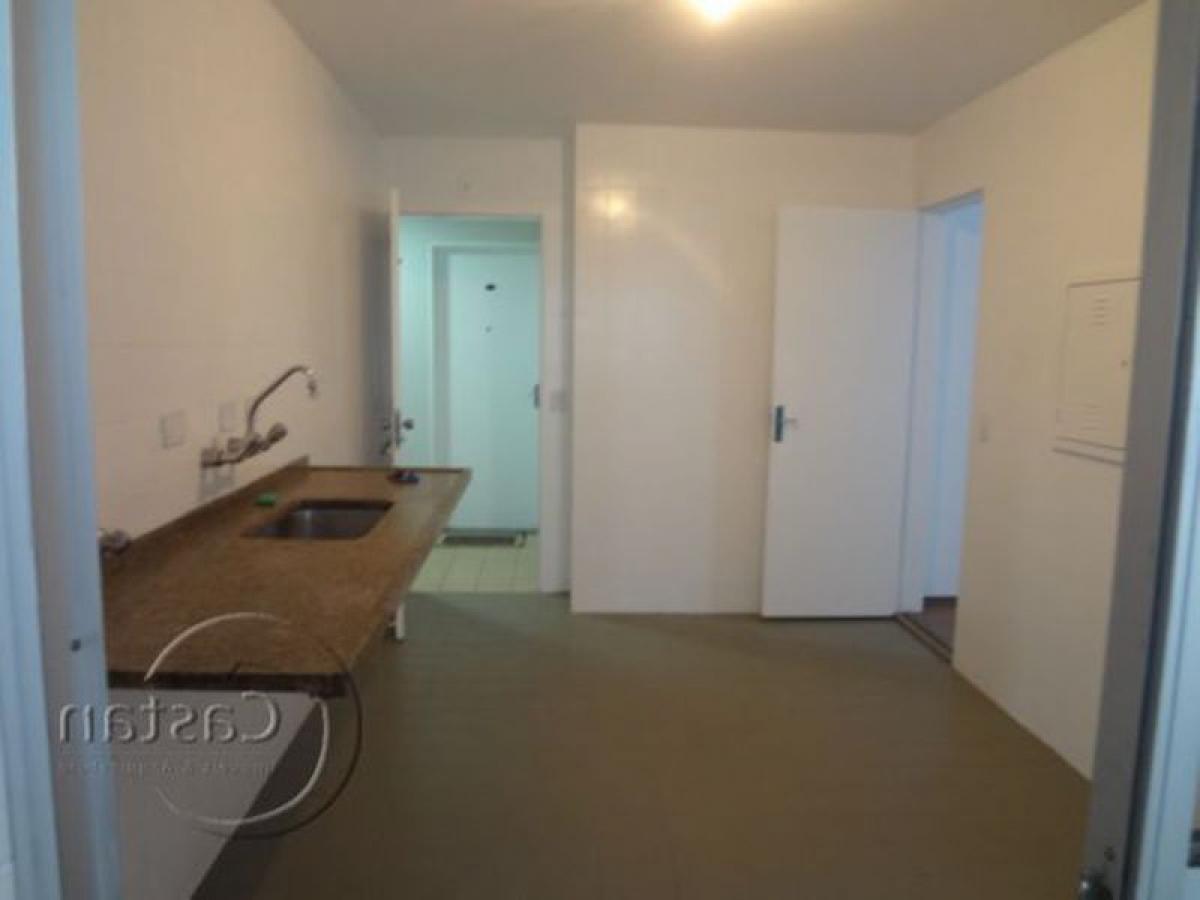 Apartamento de 4 dormitorios en Sao Paulo, Brazil No. 561857