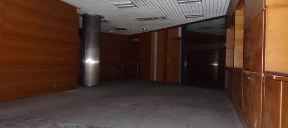 Gewerbliche Immobilie in Pacos de Ferreira, Portugal 112m², Nr. 71542 2