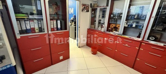 Propiedad comercial de 3 habitaciónes en Cremona, Italy No. 85409 17