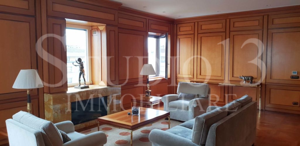 2 غرف نوم بانتهاوس في Milan, Italy رقم 246267