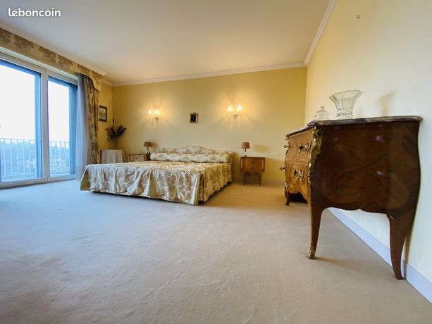 4 bedrooms Apartment in Reims, France No. 315749