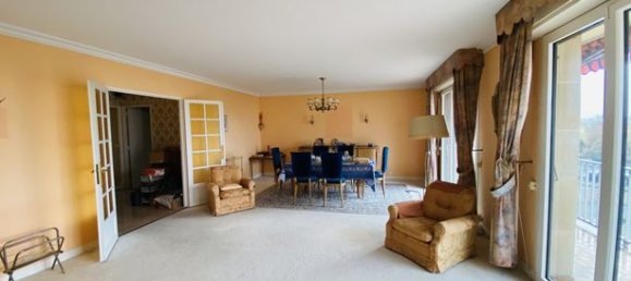 4 bedrooms Apartment in Reims, France No. 315749 3