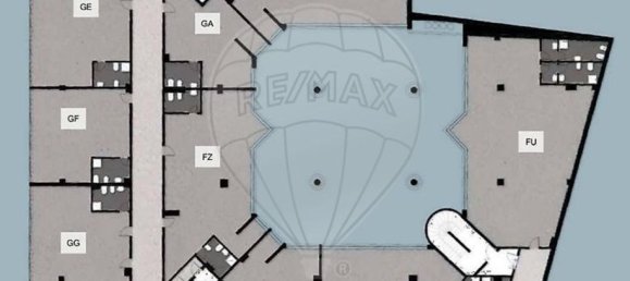 818m² Commercial property in Figueira da Foz, Portugal No. 69375 6