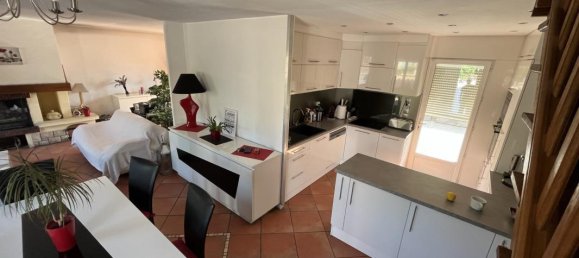 Casa de 2 dormitorios en La Londe-les-Maures, France No. 353243 16