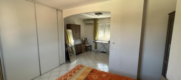 Casa de 2 dormitorios en La Londe-les-Maures, France No. 353243 19