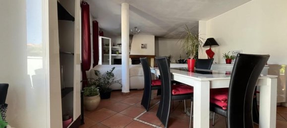 Casa de 2 dormitorios en La Londe-les-Maures, France No. 353243 13