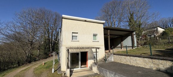 3 bedrooms House in Estivaux, France No. 98496 2