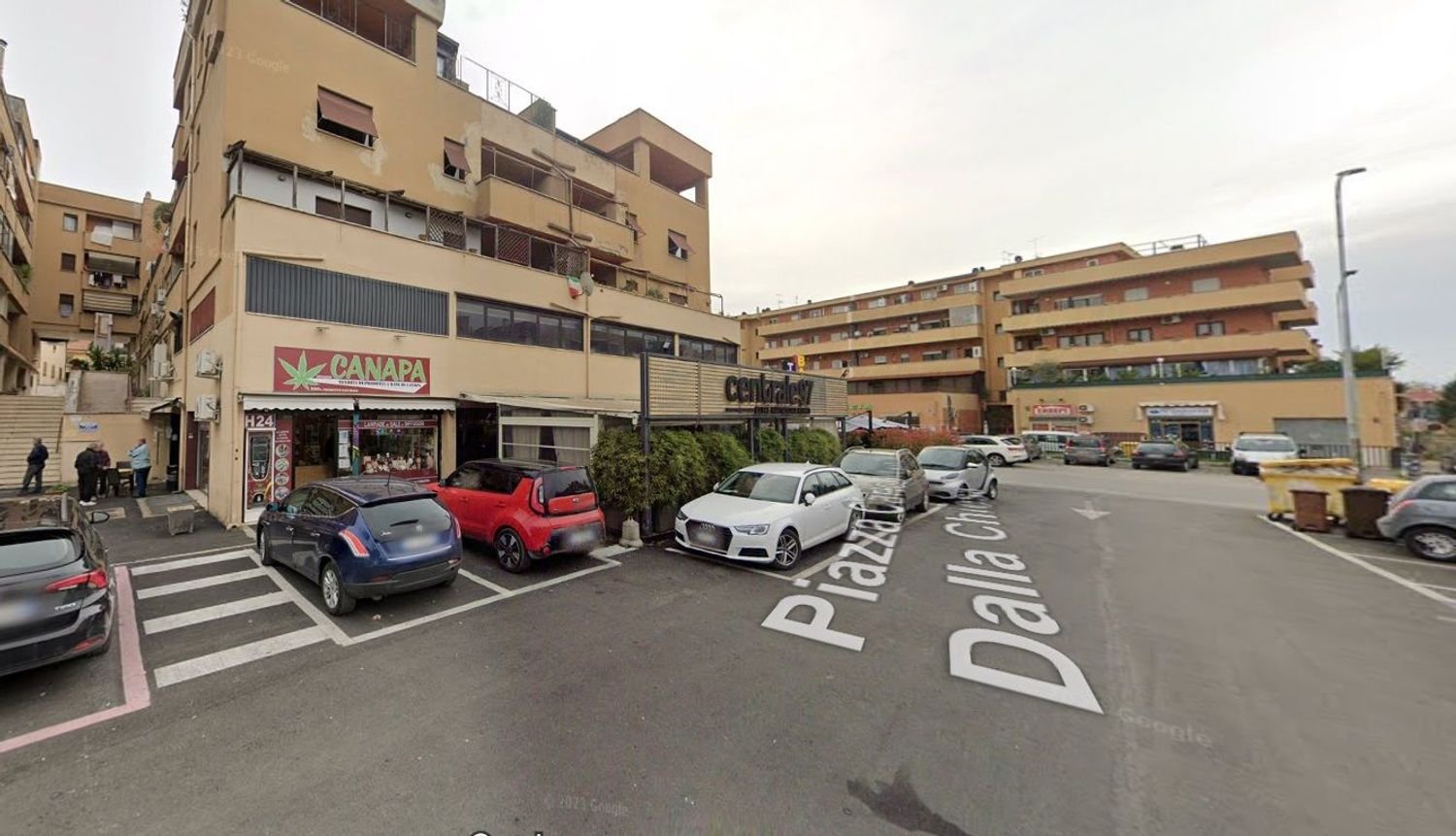 4-salle Appartement à Guidonia Montecelio, Italy No. 9648