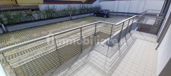 Escritório de 5 divisões em Bra, Italy N.º 145443 20