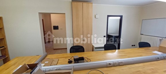 Escritório de 5 divisões em Bra, Italy N.º 145443 14