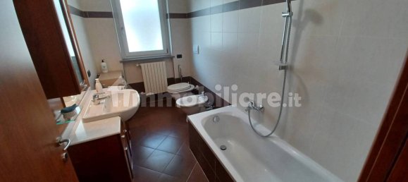 Escritório de 5 divisões em Bra, Italy N.º 145443 18